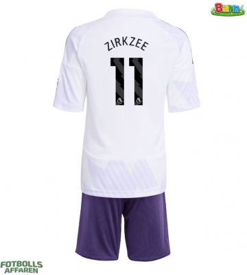 Manchester United Joshua Zirkzee #11 Bortaställ Barn 2025-26 Kortärmad (+ Korta byxor)